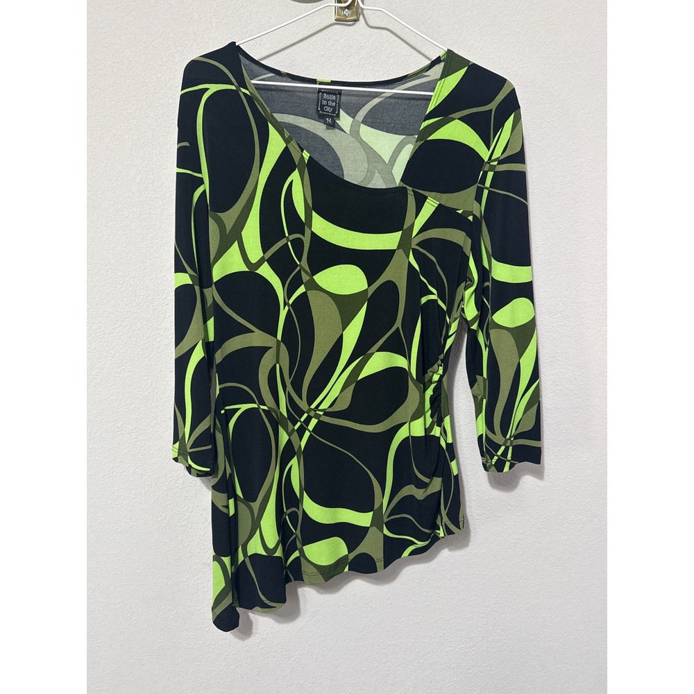 Suzie in the City Asymmetrical Top Womens Medium Green Black Y2K Abstract Swirl